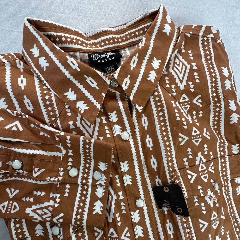Wrangler Retro Western Men’s Large Brown Aztec Pearl Snaps Long sleeve  Shirt
